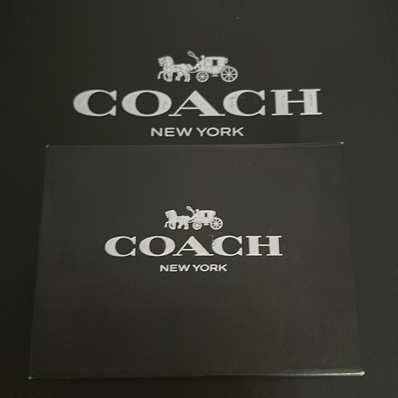 NWT Coach cf087 Rexy Skate Bag Charm In Signature Canvas Dinosaur Winter Leather - Picture 2 of 7